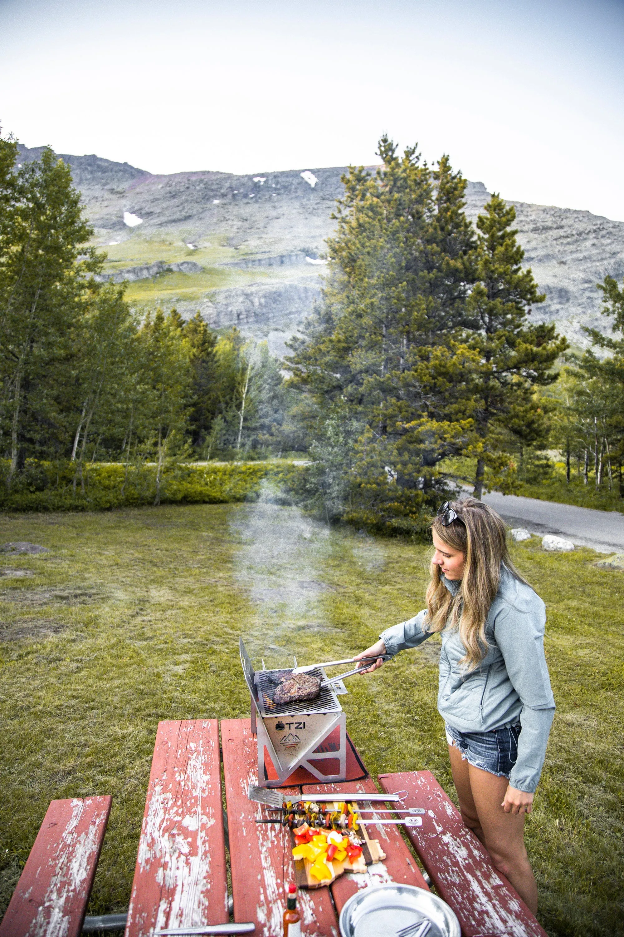 Otzi Flame Portable 4-6 Person Grill *Hybrid Alloy*